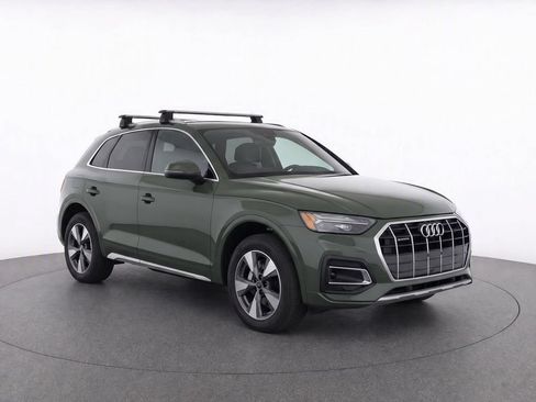 Used 2023 Audi Q5 2.0T Premium Plus w/ Premium Plus Package AWD/4WD image 2