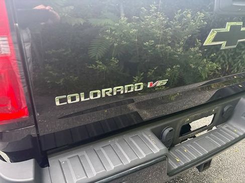 Used 2017 Chevrolet Colorado Z71 AWD/4WD image 9