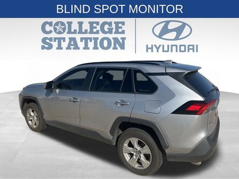 Used 2020 Toyota RAV4 XLE image 7