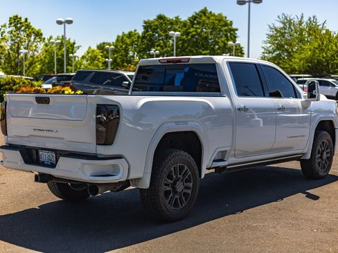 Used 2023 GMC Sierra 3500 Denali w/ Denali Ultimate Package AWD/4WD image 8