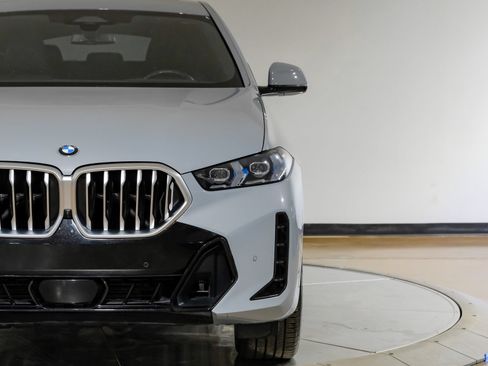 Used 2025 BMW X6 xDrive40i AWD/4WD image 51