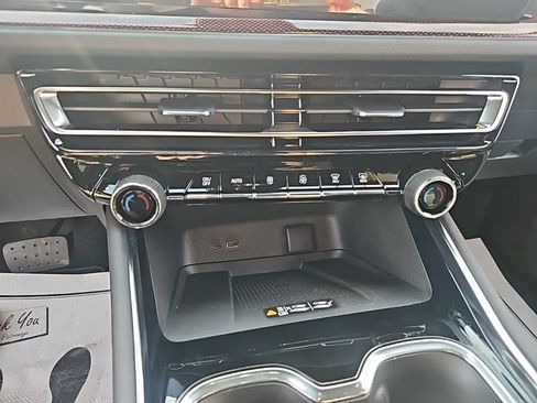 New 2026 Chevrolet Traverse Z71 w/ Enhanced Driving Package AWD/4WD image 14