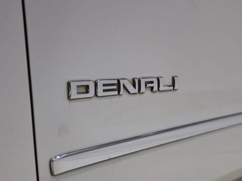 Used 2019 GMC Yukon Denali w/ Open Road Package AWD/4WD image 13