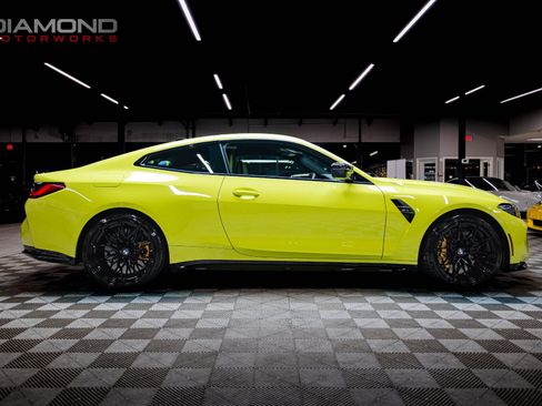 Used 2021 BMW M4 Coupe w/ M Carbon Exterior Package image 32