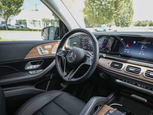 Used 2024 Mercedes-Benz GLE 350 4MATIC image 19