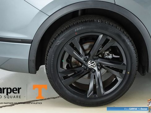 Used 2024 Volkswagen Tiguan SE R-Line FWD image 13