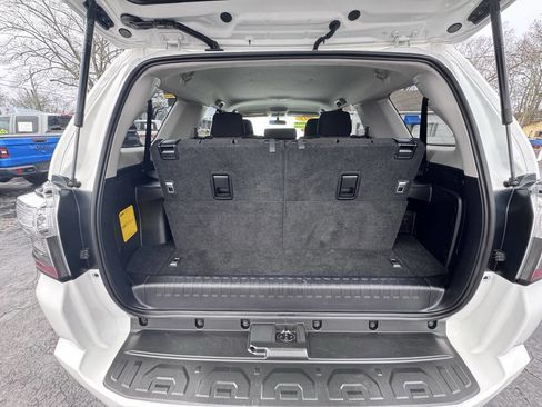 Used 2019 Toyota 4Runner SR5 image 37