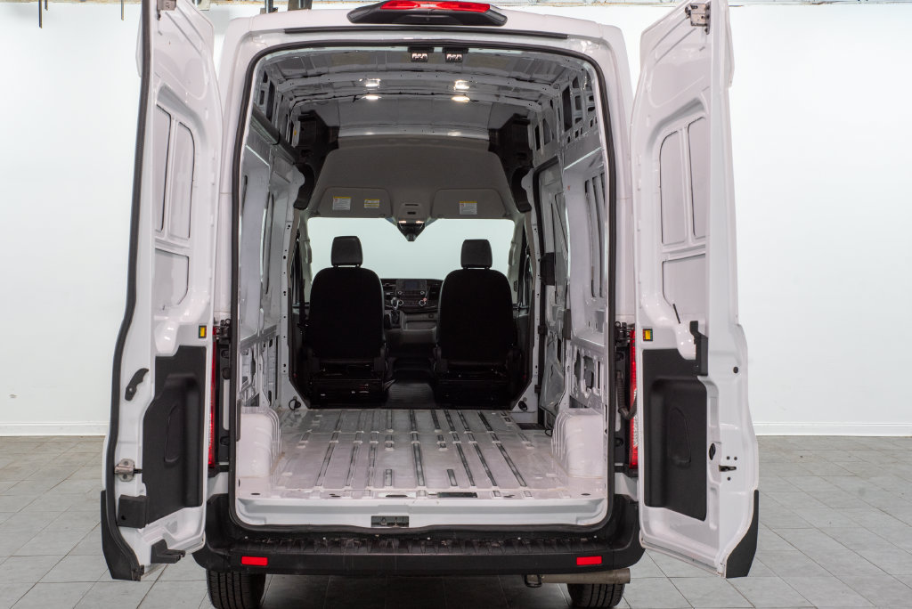 Used 2025 Ford Transit 250 148 High Roof RWD image 9
