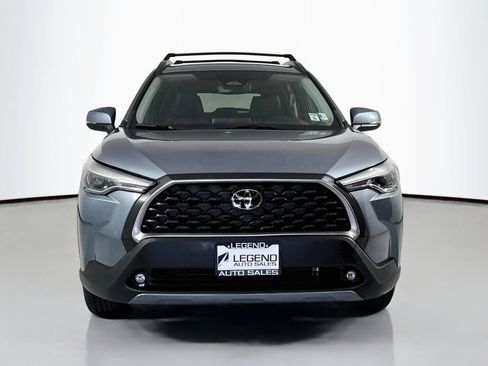 Used 2024 Toyota Corolla Cross XLE AWD/4WD image 2