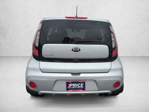 Used 2018 Kia Soul + FWD image 7
