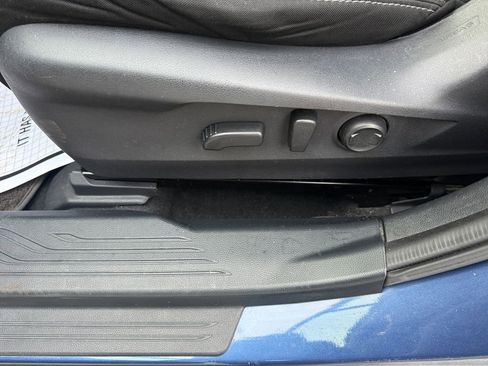 Used 2021 Subaru Outback Premium image 16