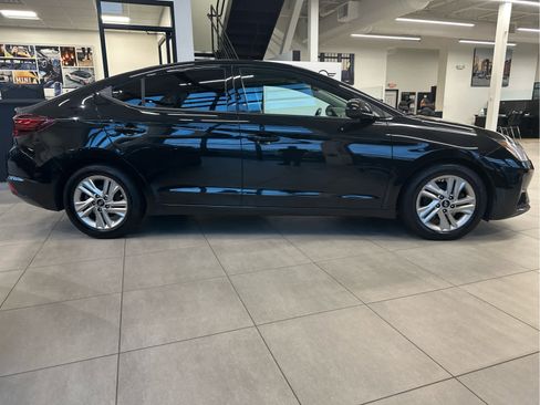 Used 2019 Hyundai Elantra Value Edition w/ Cargo Package image 2
