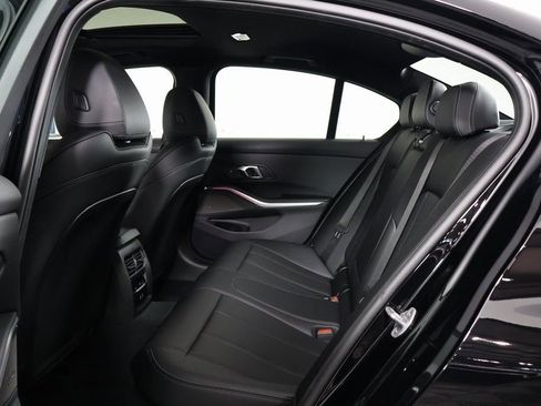 Used 2025 BMW 330i Sedan w/ Premium Package image 11