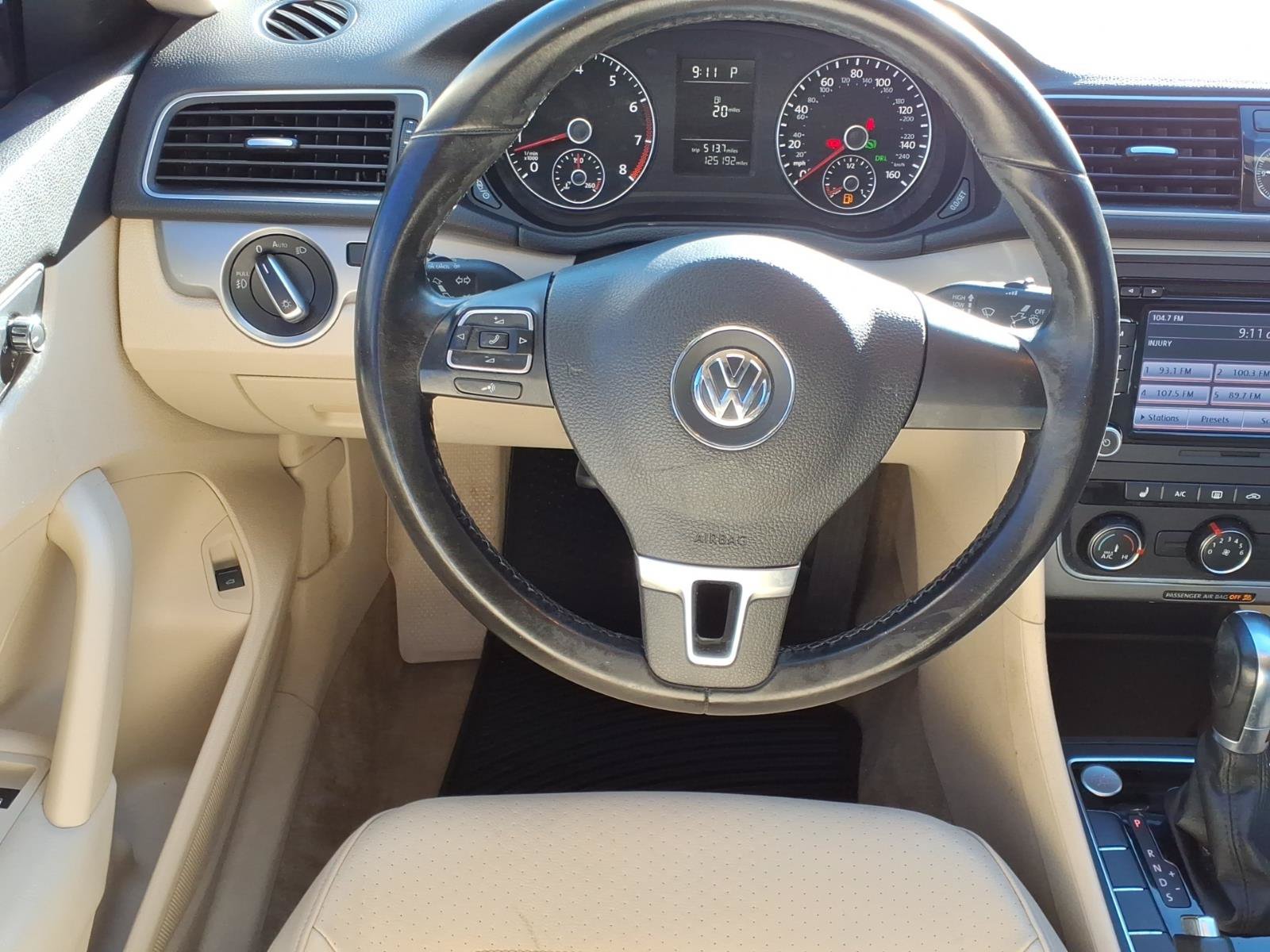 Used 2015 Volkswagen Passat 1.8T Limited Edition FWD image 5