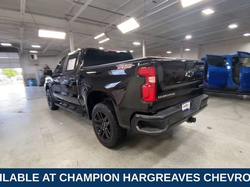 Used 2022 Chevrolet Silverado 1500 Custom Trail Boss AWD/4WD image 9