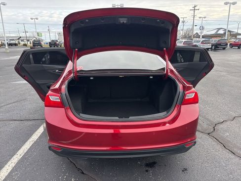 Used 2024 Chevrolet Malibu LT image 16