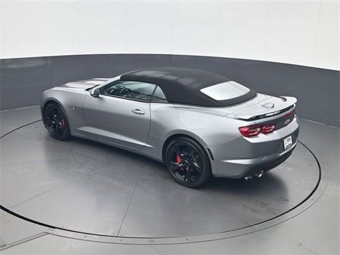 Used 2023 Chevrolet Camaro LT image 19