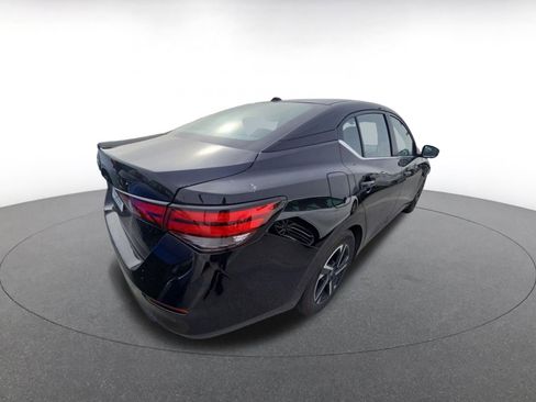 Used 2025 Nissan Sentra SV image 9