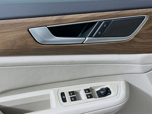 New 2026 Volkswagen Atlas SE image 21