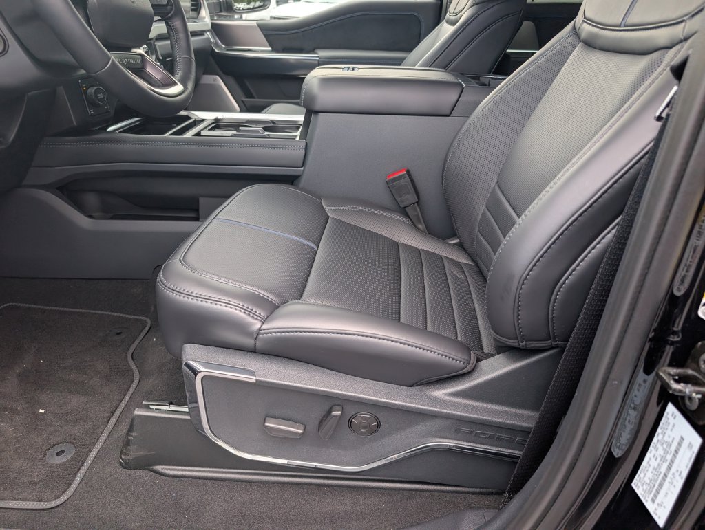 New 2026 Ford F250 Platinum AWD/4WD image 8