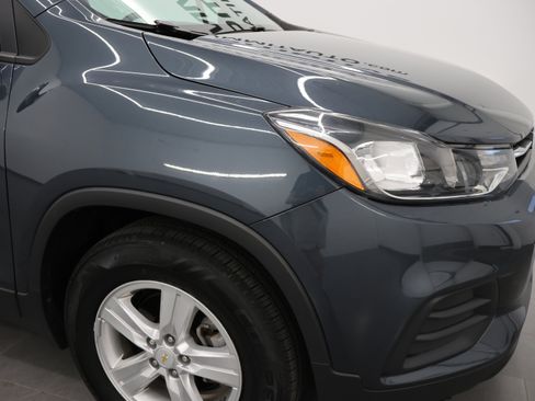 Used 2021 Chevrolet Trax LS w/ Tint and Cruise Package FWD image 21