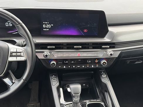 Used 2025 Kia Telluride S image 14