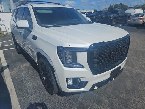 Used 2021 GMC Yukon Denali w/ Denali Ultimate Package AWD/4WD image 3
