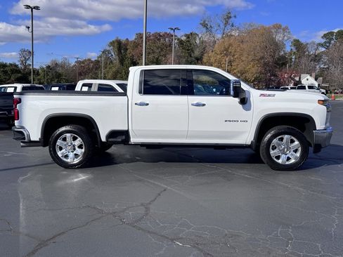 Used 2022 Chevrolet Silverado 2500 LTZ w/ LTZ Convenience Package image 4