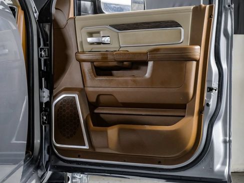 Used 2019 RAM 3500 Laramie AWD/4WD image 35