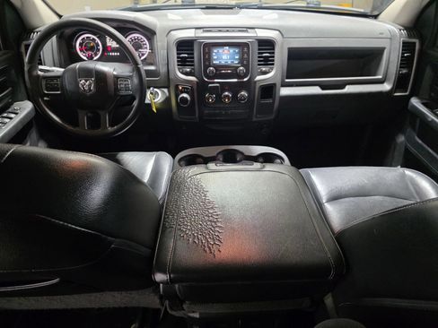 Used 2016 RAM 1500 Express RWD image 13