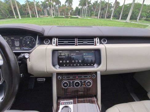 Used 2017 Land Rover Range Rover Supercharged AWD/4WD image 26