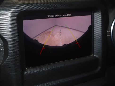 Used 2018 Jeep Wrangler Unlimited Sahara w/ Cold Weather Group image 3