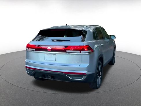 Used 2025 Volkswagen Atlas Cross Sport SE image 14