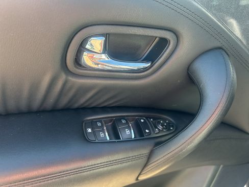 Used 2024 Nissan Armada SV AWD/4WD image 18