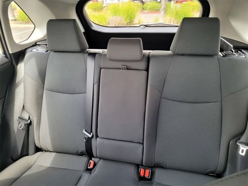 Used 2022 Toyota RAV4 LE image 11