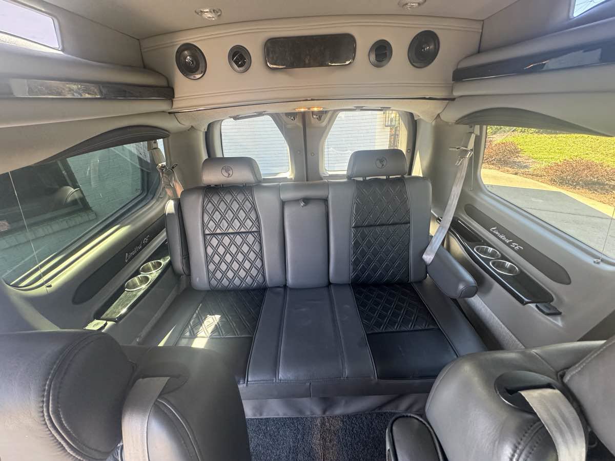 Used 2021 Ford Transit 150 Low Roof AWD w/ Exterior Upgrade Package image 9