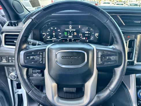 Used 2023 GMC Yukon Denali w/ Denali Reserve Package AWD/4WD image 3
