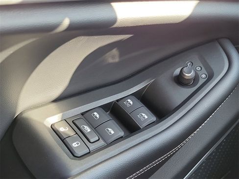 Used 2021 Jeep Grand Cherokee L Limited image 15