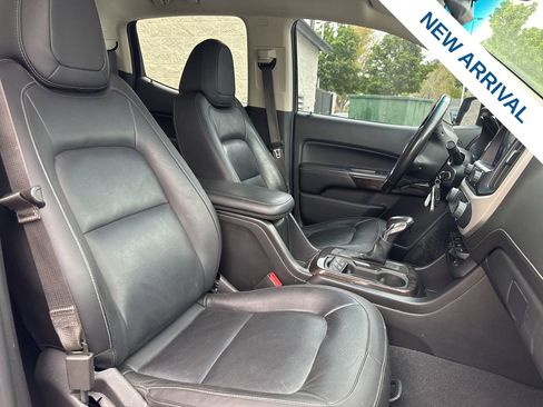 Used 2022 GMC Canyon Elevation w/ Elevation Premium Package AWD/4WD image 9