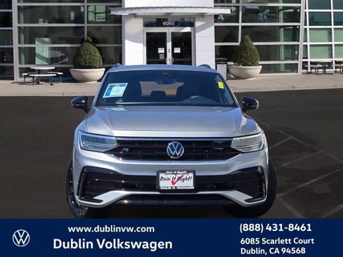 Certified 2023 Volkswagen Tiguan SE R-Line FWD image 2