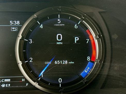 Used 2024 Lexus IS 350 F Sport RWD image 12