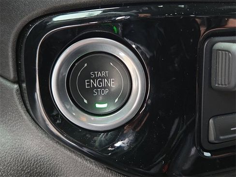 Used 2025 Chevrolet Silverado 2500 LTZ w/ LTZ Plus Package image 17