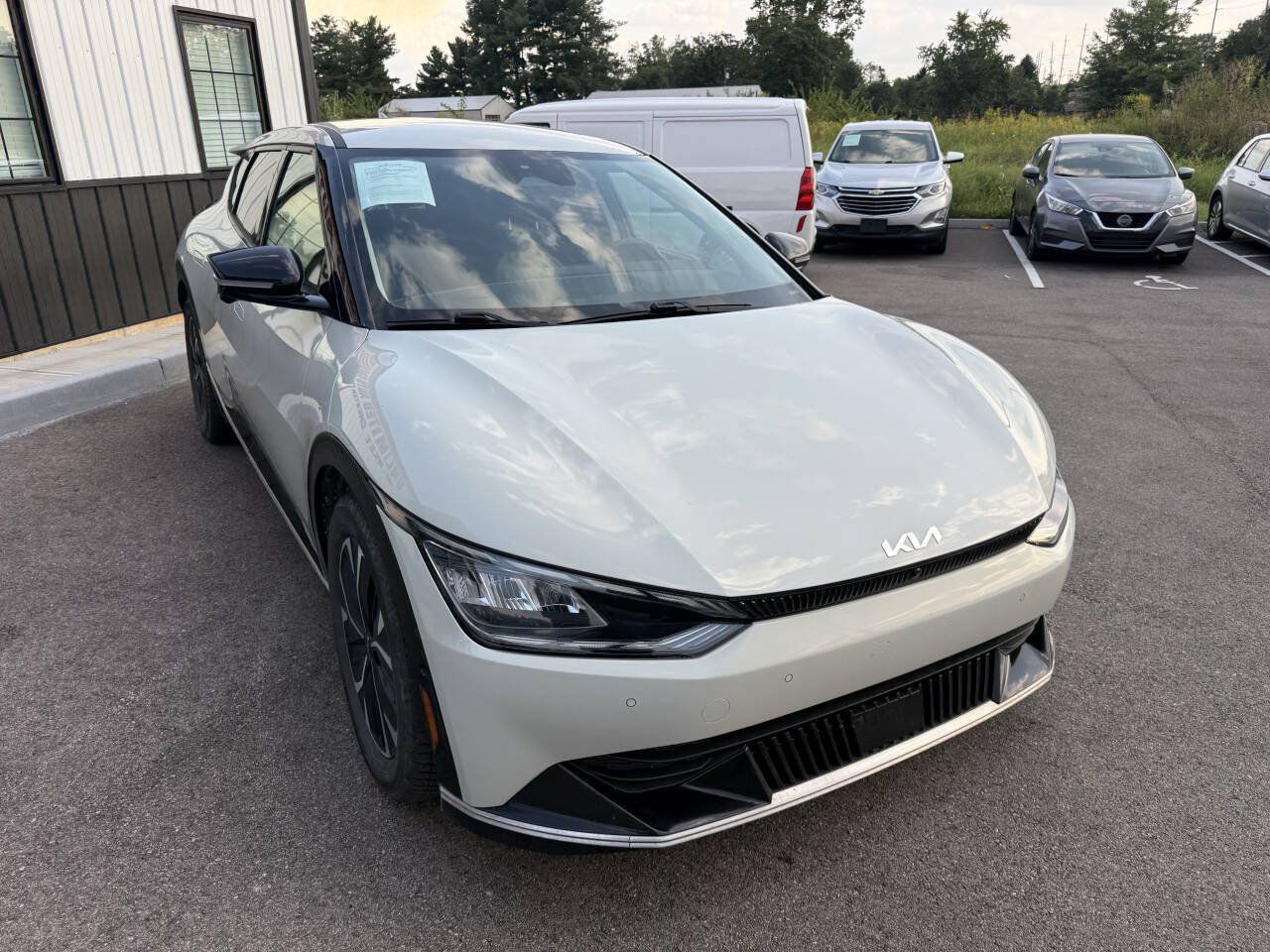 Used 2022 Kia EV6 Wind w/ Wind Technology Package AWD/4WD image 4