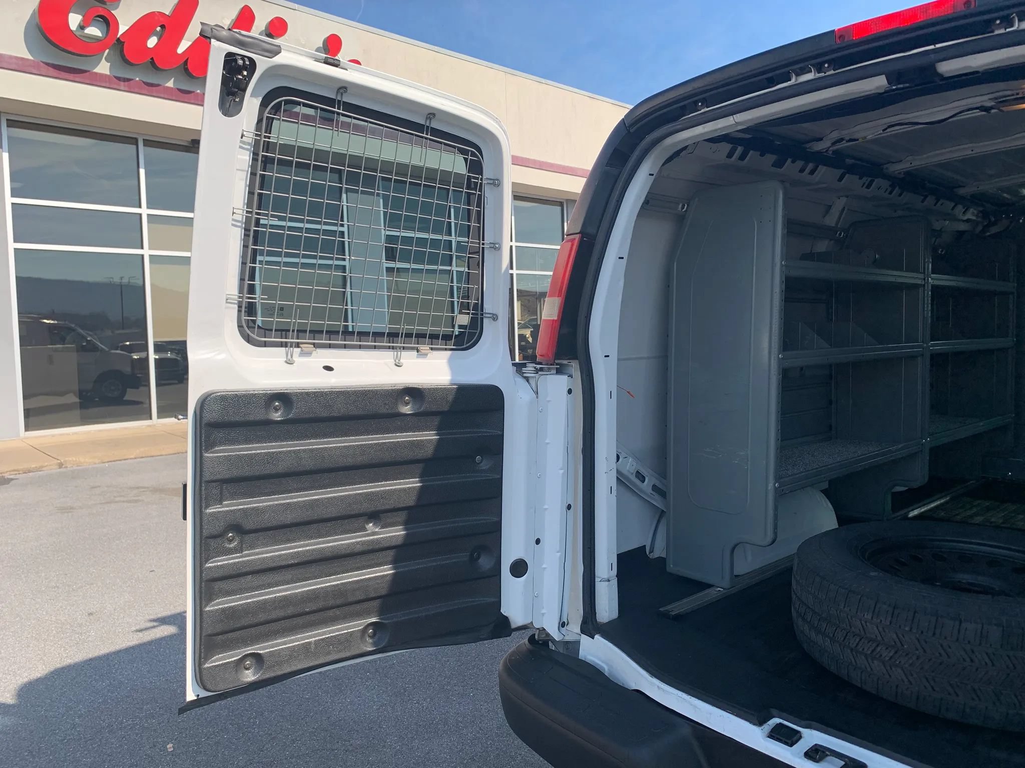 Used 2014 Chevrolet Express 1500 RWD image 31