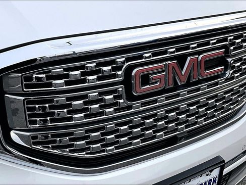 Used 2019 GMC Acadia Denali w/ Technology Package image 32