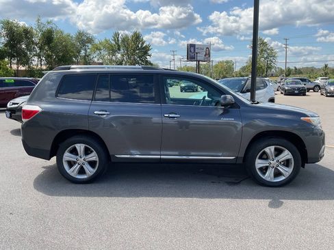 Used 2013 Toyota Highlander Limited AWD/4WD image 9