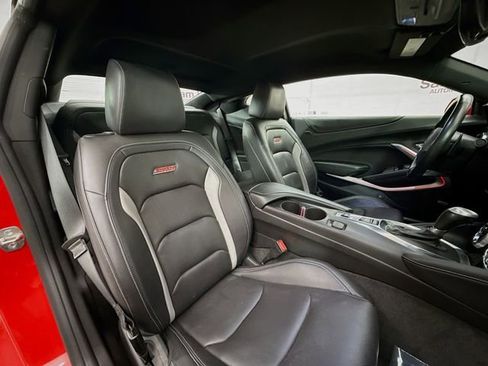 Used 2019 Chevrolet Camaro SS RWD image 29