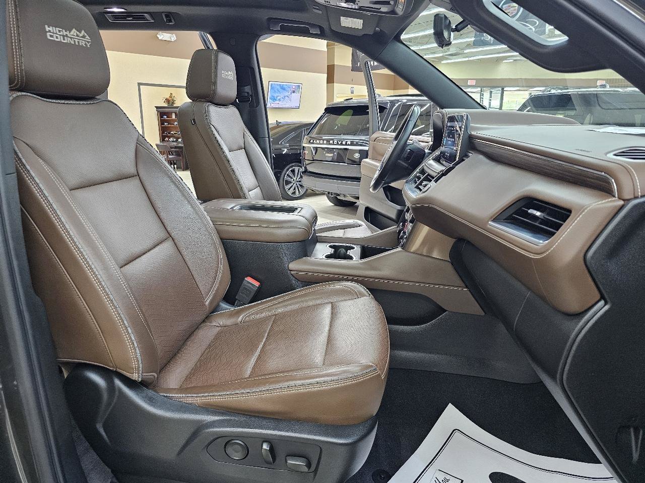 Used 2021 Chevrolet Tahoe High Country w/ Premium Package AWD/4WD image 22