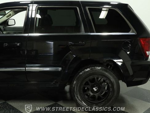 Used 2006 Jeep Grand Cherokee SRT8 w/ SRT Option Group I image 23