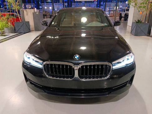 Certified 2023 BMW 530i xDrive w/ Convenience Package AWD/4WD image 9